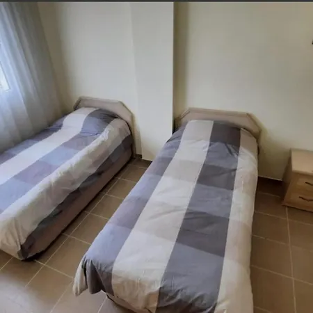 Immaculate 3-bed Duplex In Lejlighed *