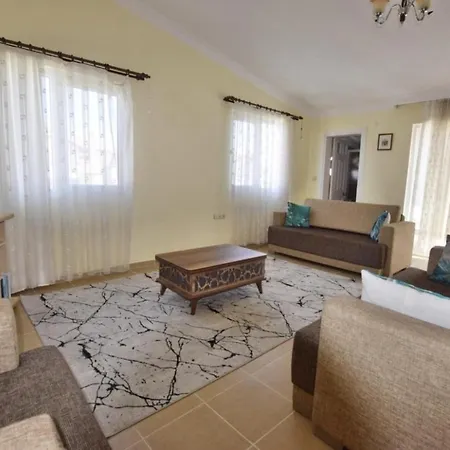 Lejlighed Immaculate 3-bed Duplex In *