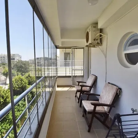 Immaculate 3-bed Duplex In *